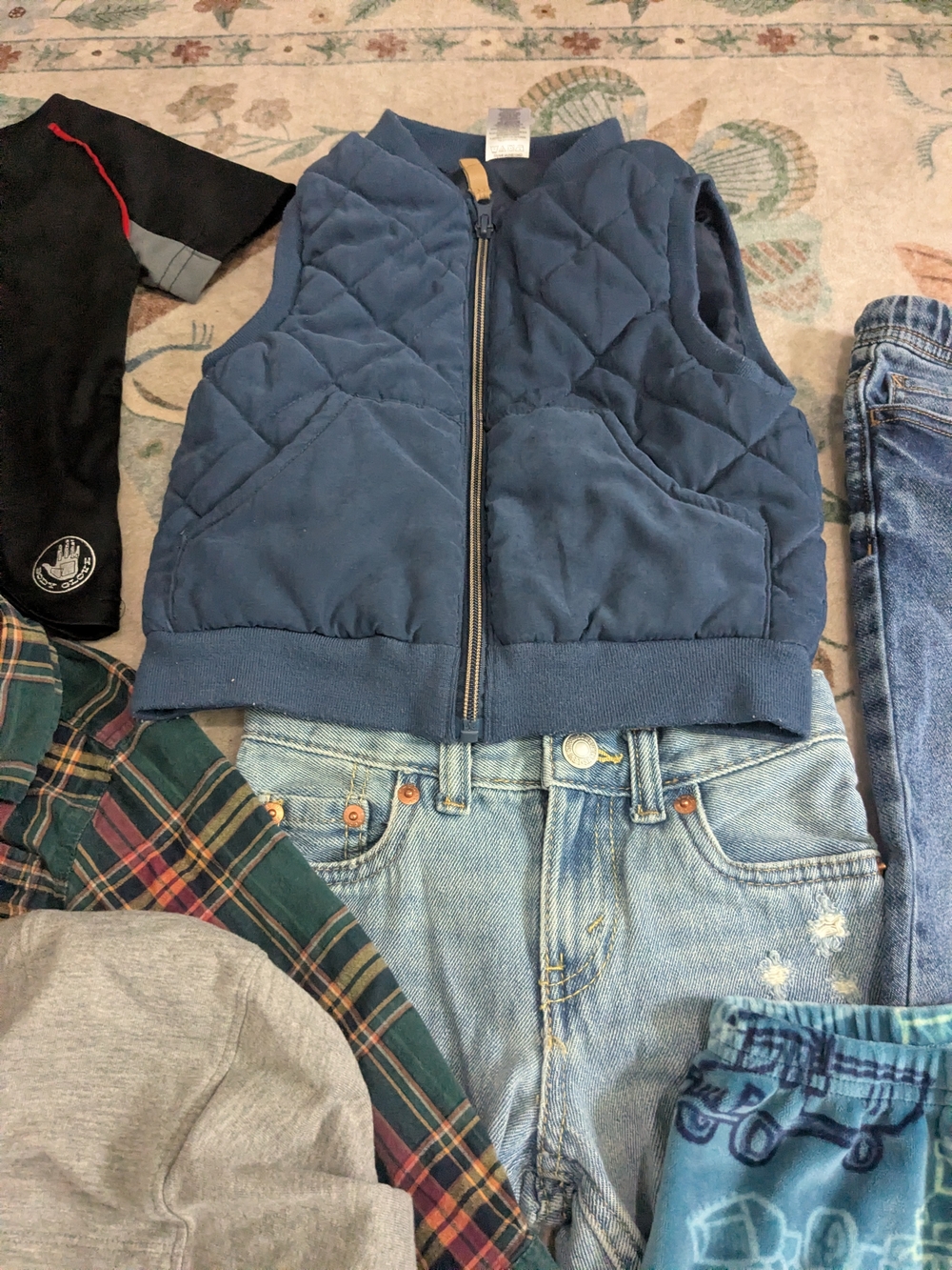 Lot Of Boys Clothes Size 3T - Picture 4 of 6